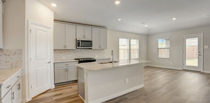1357 Los Olmos Ln, Crandall