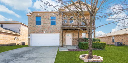 605 Fox Gln, Forney
