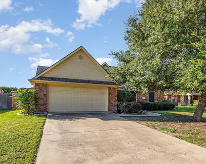 1500 Cedar Knoll Dr, Kaufman