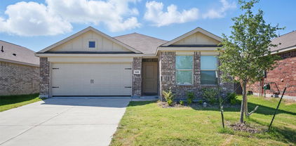 1326 Eldridge Pond St, Forney