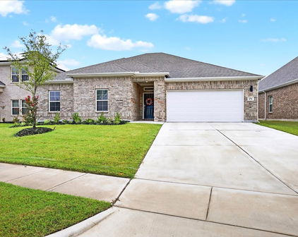 656 Cari Ln, Forney