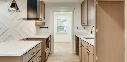 5323 Blaney Way, Dallas