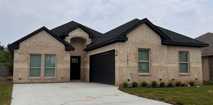 505 Melody Cir, Kaufman