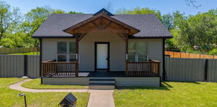 805 N Dallas St, Kaufman