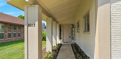 2013 E Collins Blvd, Richardson