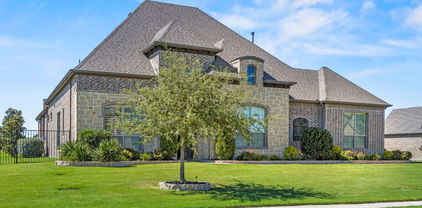 305 Toulouse Ln, Heath