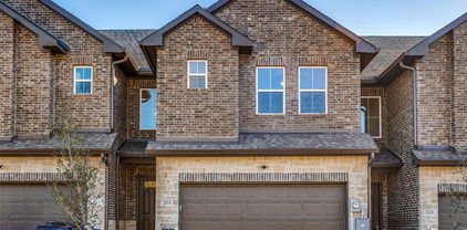 2414 Ash Ln, Sachse