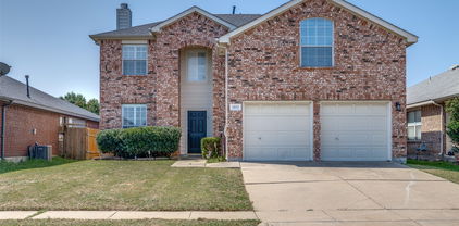 1011 Stonebrook Dr, Grand Prairie