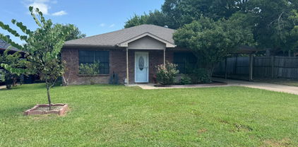 705 E James St, Wills Point
