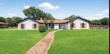 319 Sleepy Top Dr, Glenn Heights