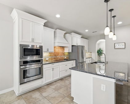 108 Zion Ln, Forney