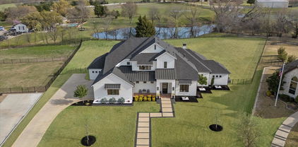 909 Saint Anne Ct, Heath