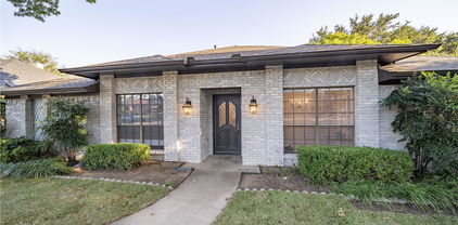 5722 Winding Woods Trl, Dallas