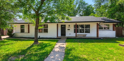1009 Walnut St, Irving