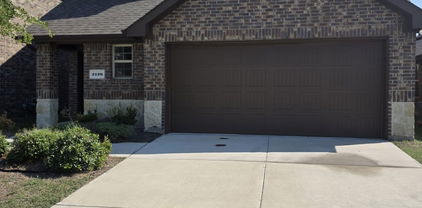 2126 Hobby Dr, Forney