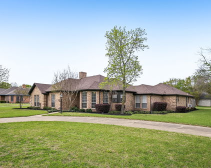 100 Brandon Ln, Forney
