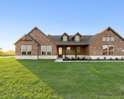 3114 White Oak Rd, Oak Ridge