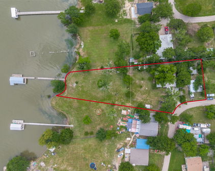 512 Gary St, Quinlan