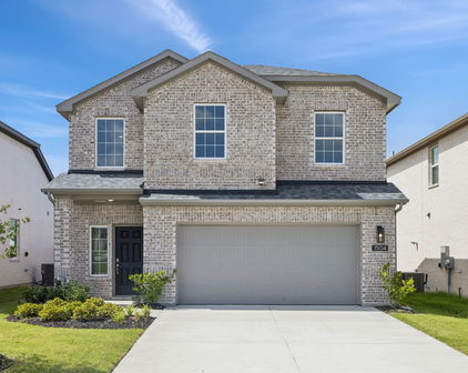 1504 Vermillion St, Forney