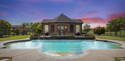 992 Anna Cade Rd, Rockwall
