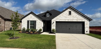 2138 Martins Pond Rd, Forney