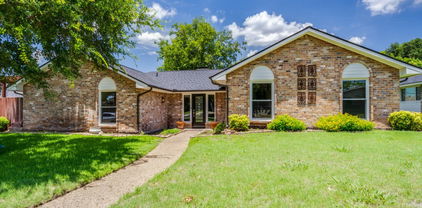 6661 Hillwood Ln, Dallas