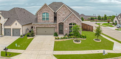1102 Sandgate Dr, Forney
