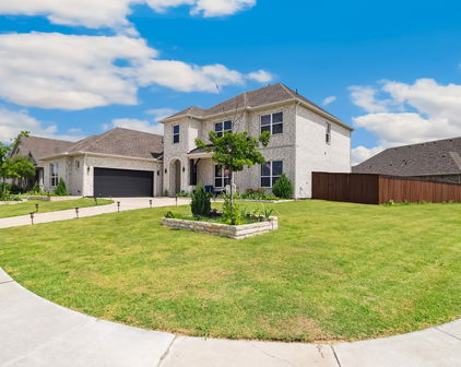 745 Lemmon Ln, Forney