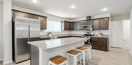103 Rock Creek Ln, Terrell