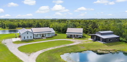 8890 County Road 215, Terrell