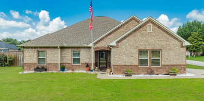 141 Ocean Lake Dr, Edgewood