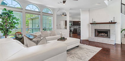 8417 Trail Lake Dr, Rowlett