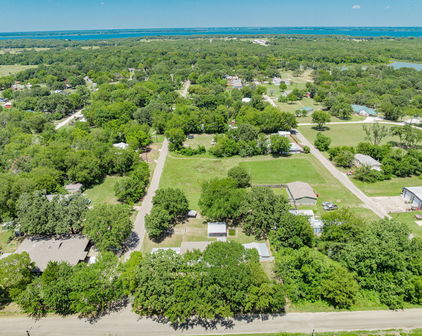 1120 Redoak Dr, West Tawakoni