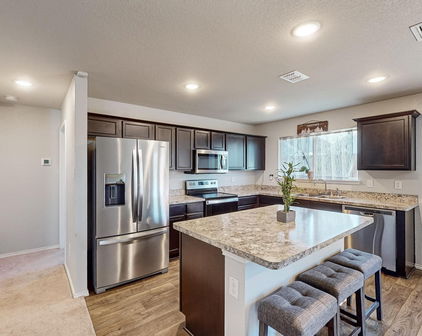 108 Rock Creek Ln, Terrell