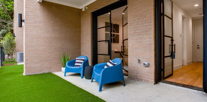 805 Pavillon St Unit 108, Dallas