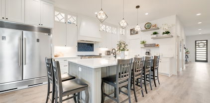 327 Lovers Ln, Terrell