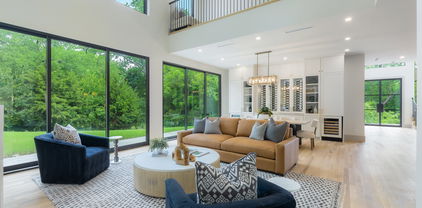 6984 Santa Barbara Dr, Dallas