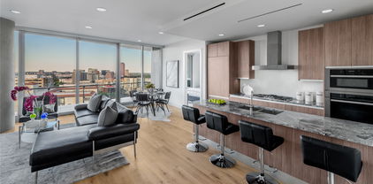 3130 N Harwood St Unit 1905, Dallas