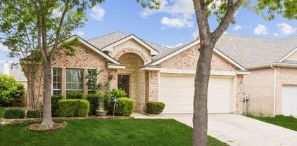 2041 Lake Trail Dr, Heartland