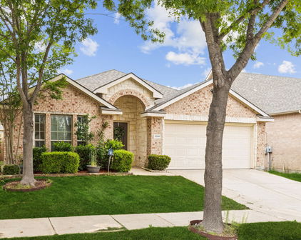 2041 Lake Trail Dr, Heartland