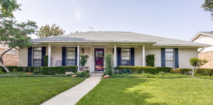 7767 La Sobrina Dr, Dallas