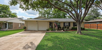 13835 Pyramid Dr, Farmers Branch