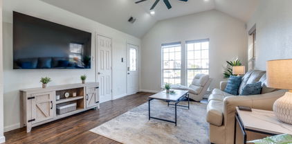 630 W Neely, Dallas