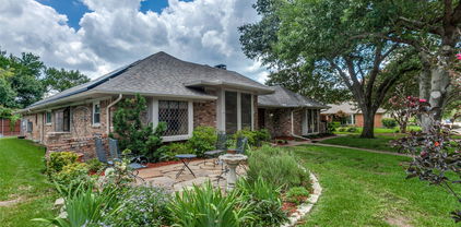 9210 Windy Crest Dr, Dallas