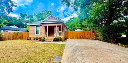 605 E Hickory St, Kaufman