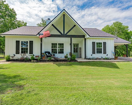 13530 Hiram Rd, Wills Point