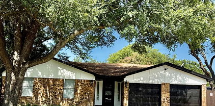 2209 Hardy Rd, Grand Prairie