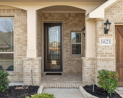 1621 Castleford Dr, Forney