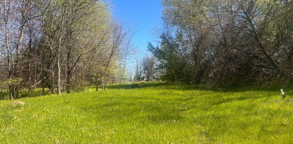 8460 Fm 2101, Quinlan