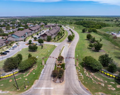 3007 Trinchera St, Forney